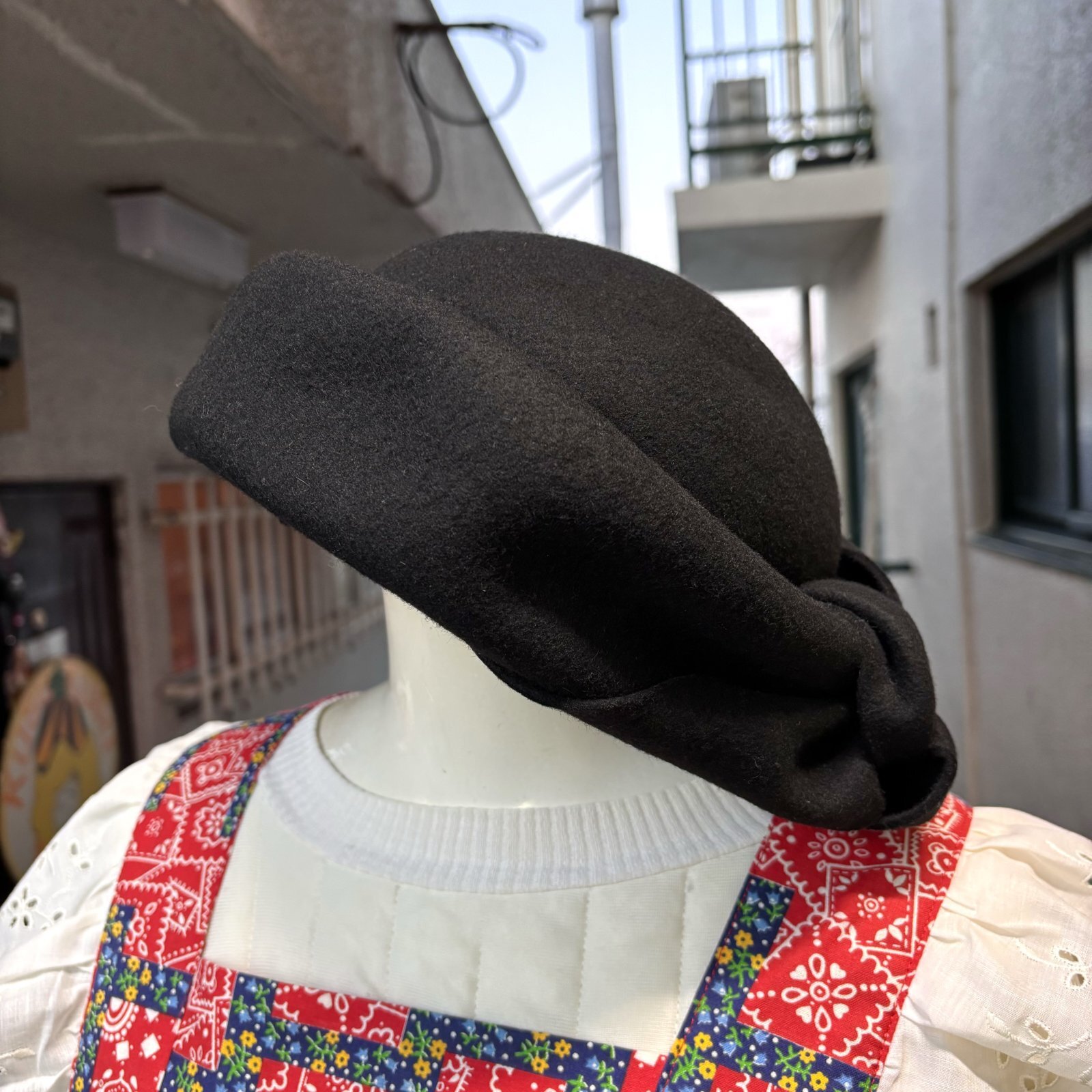 画像: Vintage felt design hat