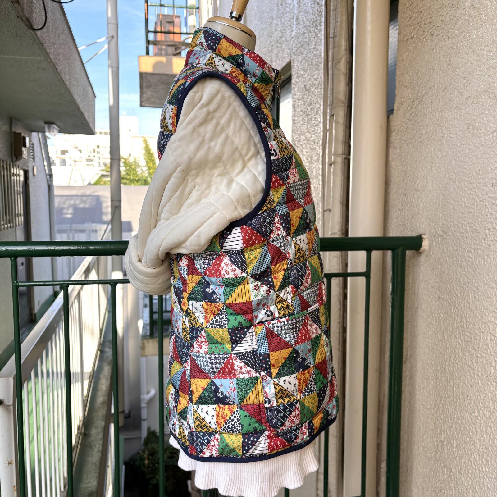 画像: Vintage patchwork printed reversible down vest