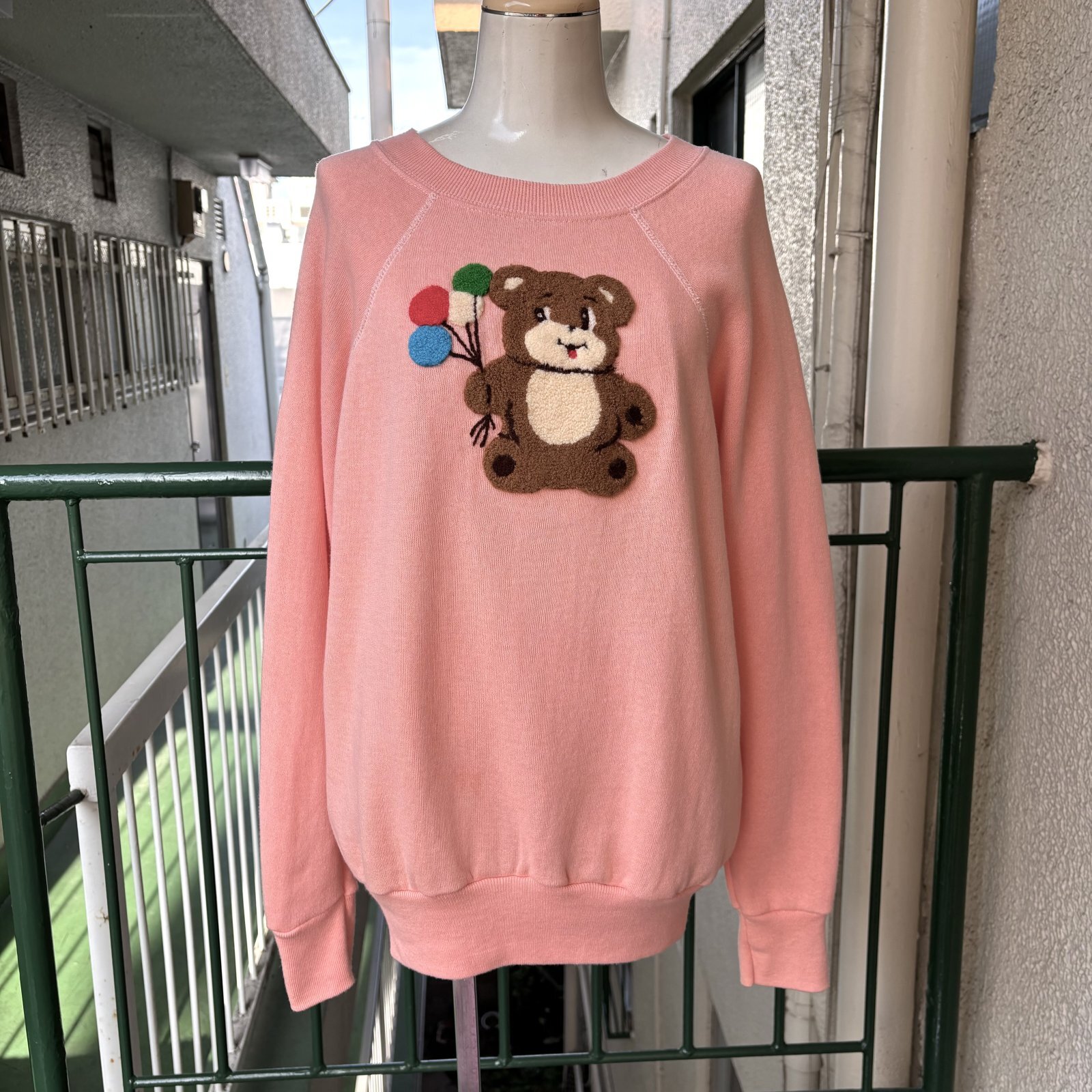 画像: Vintage bear balloon patch sweat