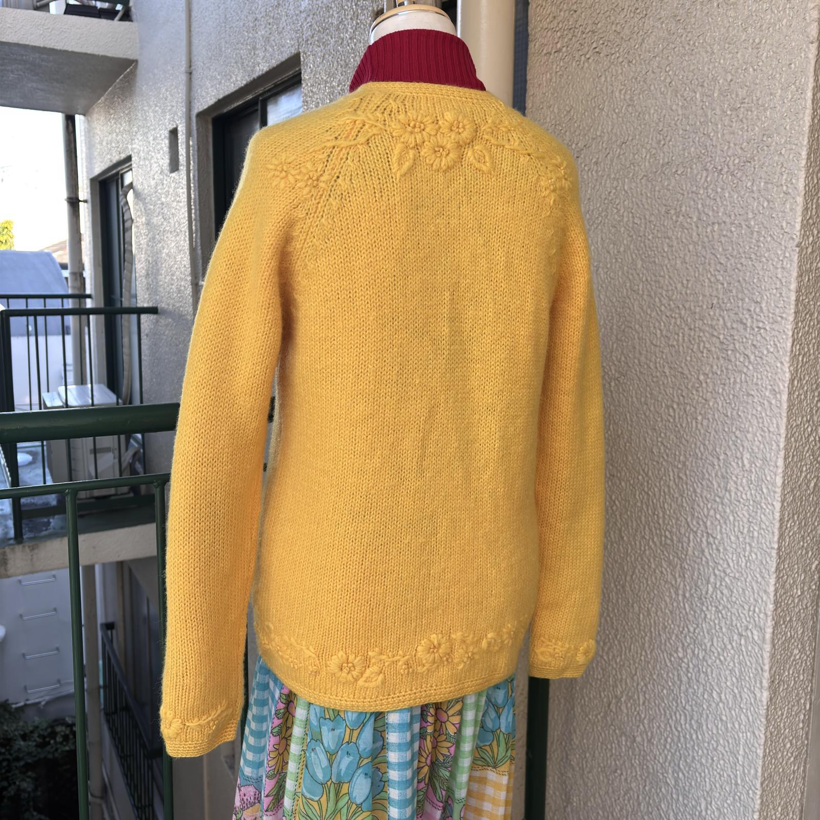 画像: 60'S Vintage flower embroidery wool cardigan