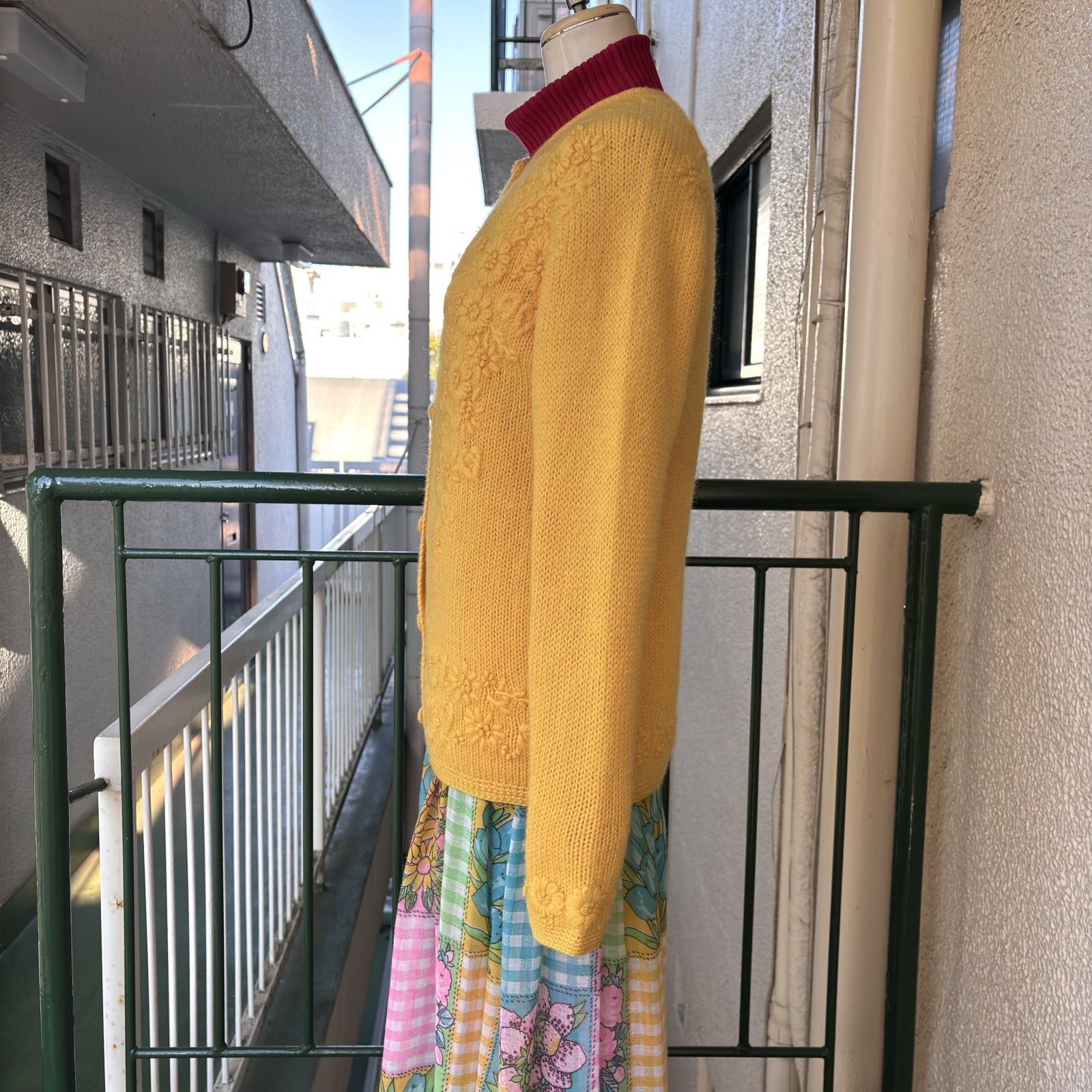 画像: 60'S Vintage flower embroidery wool cardigan