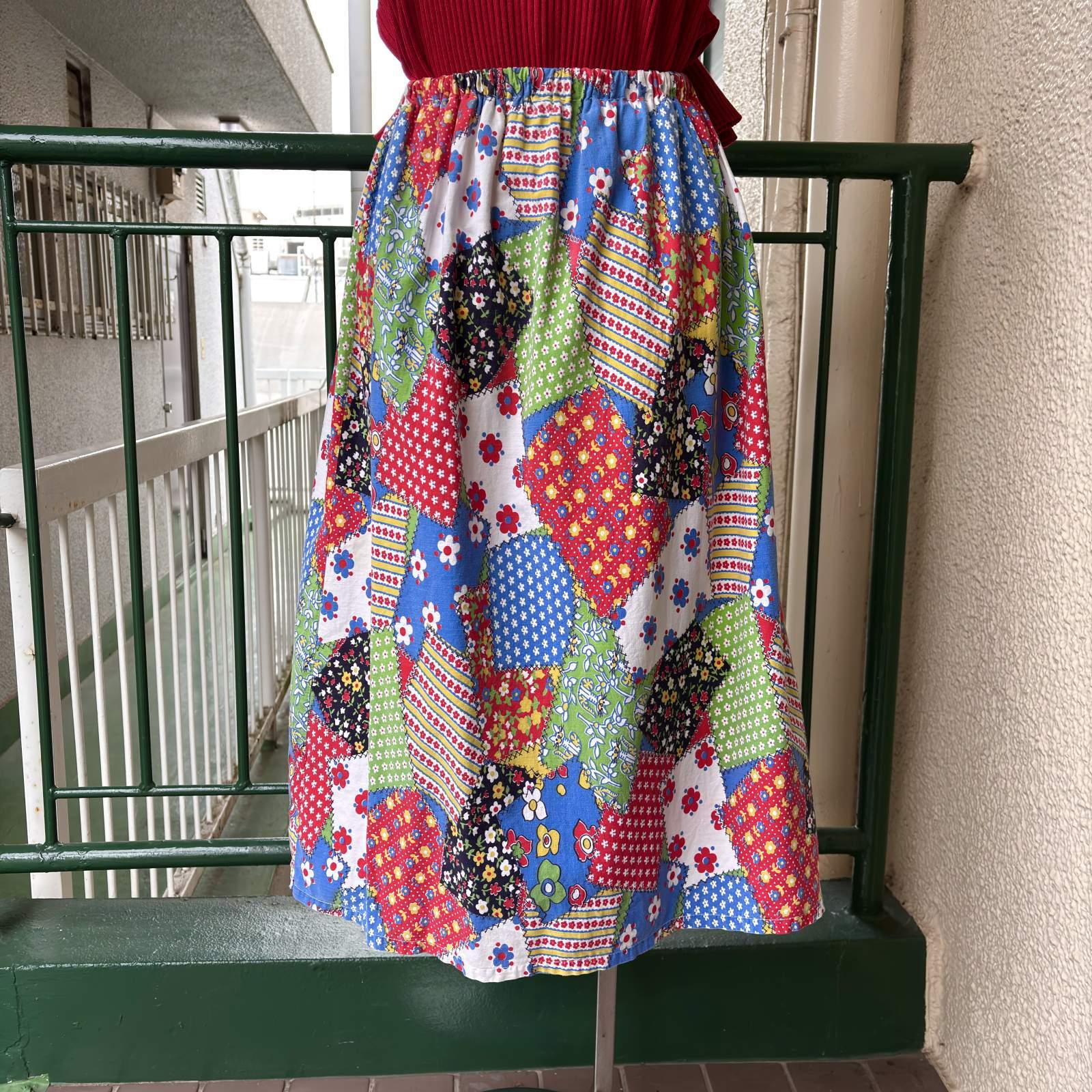 画像: Vintage cat&flower patchwork printed skirt